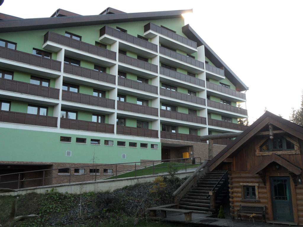 Apartmenty Patris 塔特兰斯卡斯特拉 外观 照片