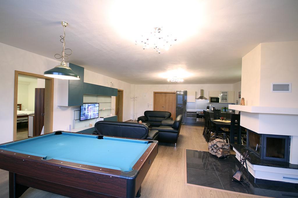 Apartmenty Patris 塔特兰斯卡斯特拉 外观 照片