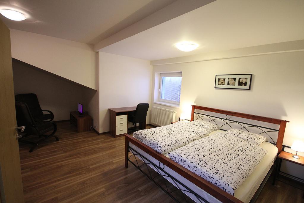 Apartmenty Patris 塔特兰斯卡斯特拉 外观 照片