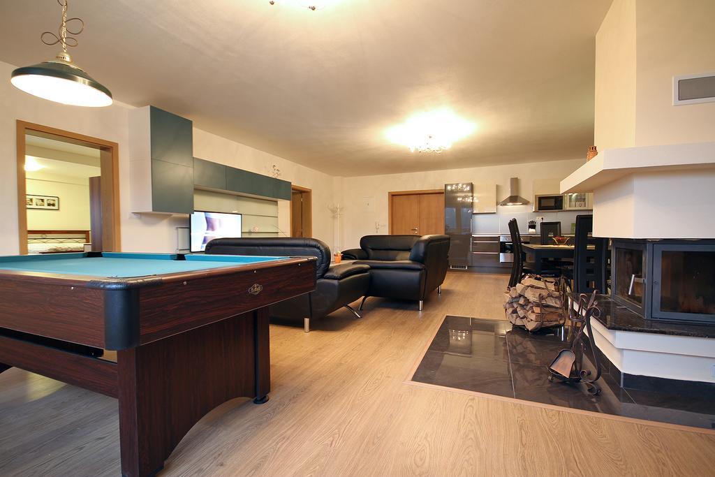 Apartmenty Patris 塔特兰斯卡斯特拉 外观 照片