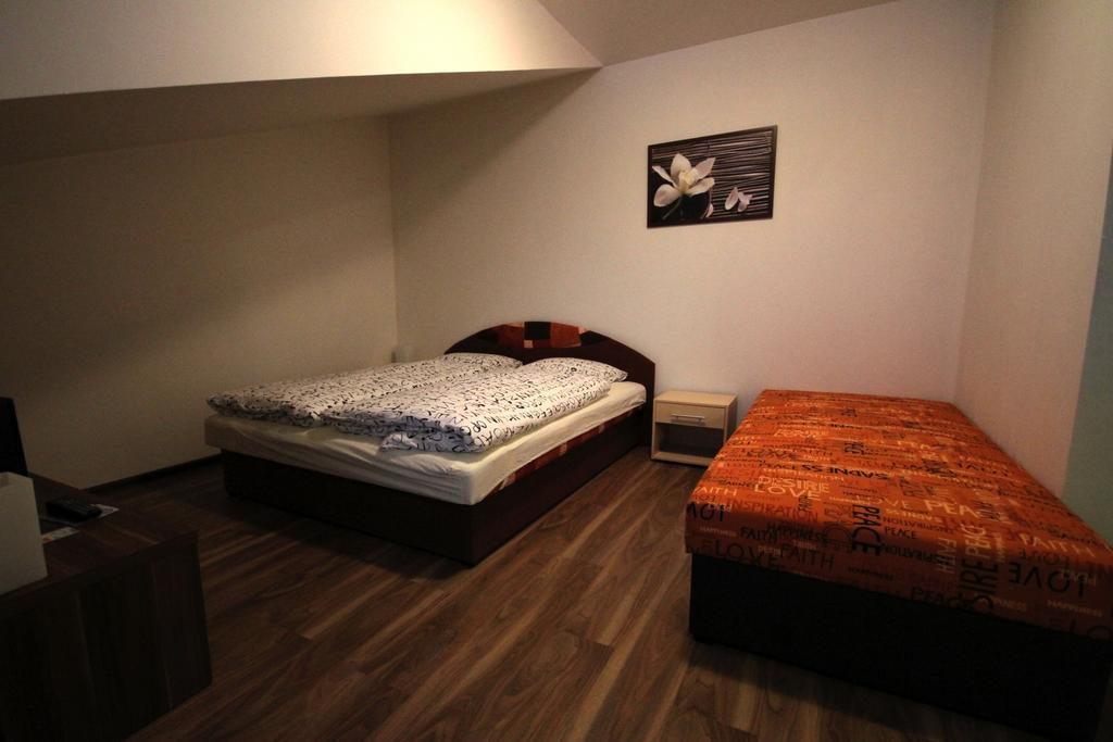 Apartmenty Patris 塔特兰斯卡斯特拉 外观 照片